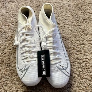 white nike cleats mercurial